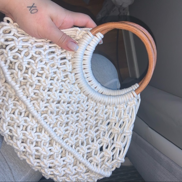 Wooden Handle Knit Bag - Picture 4 of 4